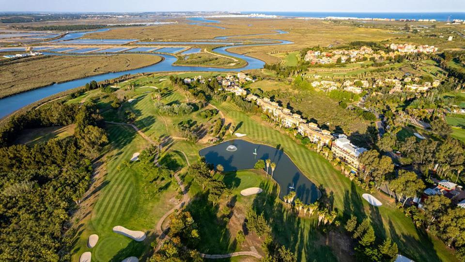 Beautiful Penthouse With Ocean And Marina Views Lejlighed Isla Canela Eksteriør billede